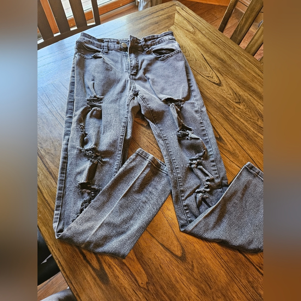 Distressed Gray Jeans Size 28